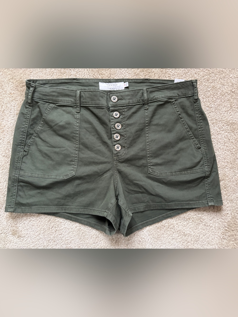 NWT Torrid Olive Green Mid Rise Stretch Button Fly Shorts Size 18